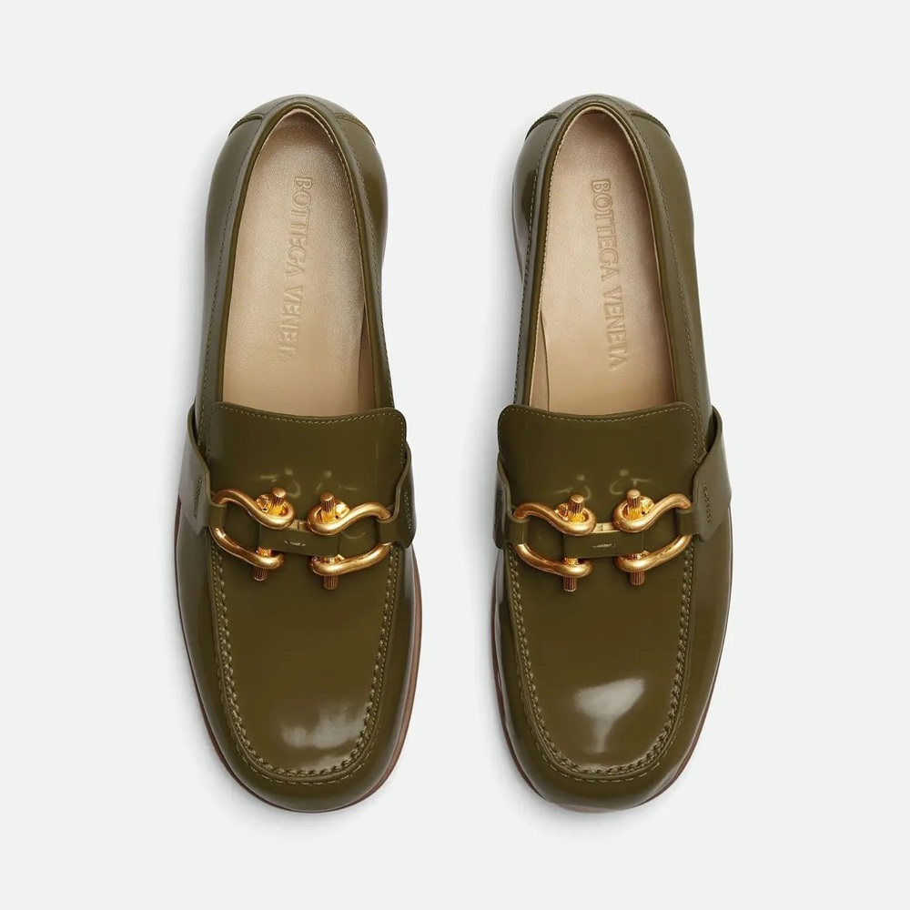 BRAND NEW in box! Bottega Veneta Green “Monsieur” Loafers with Gold, size 39